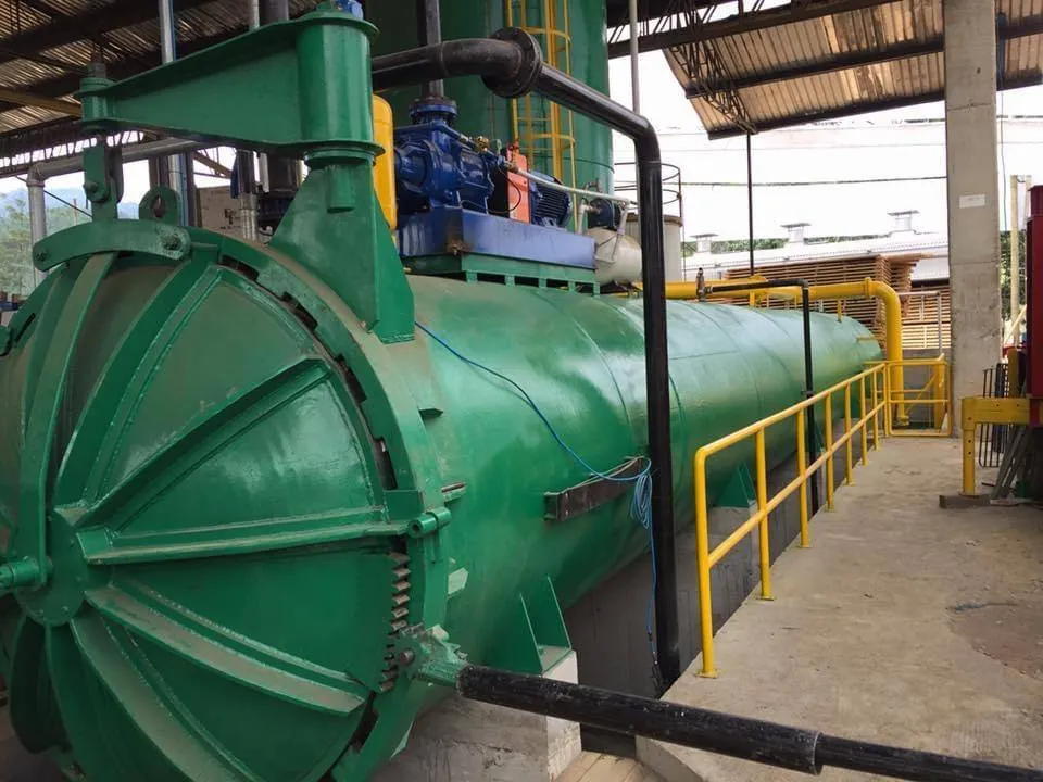 Autoclave industrial montado en planta